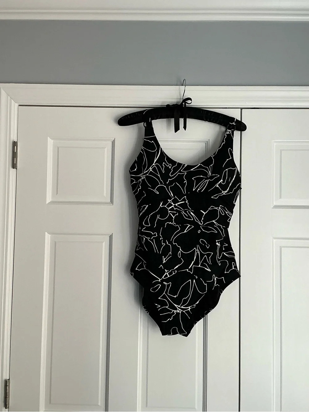 Dkny Black and White One-Piece Swimsuit - Picture 2 of 2